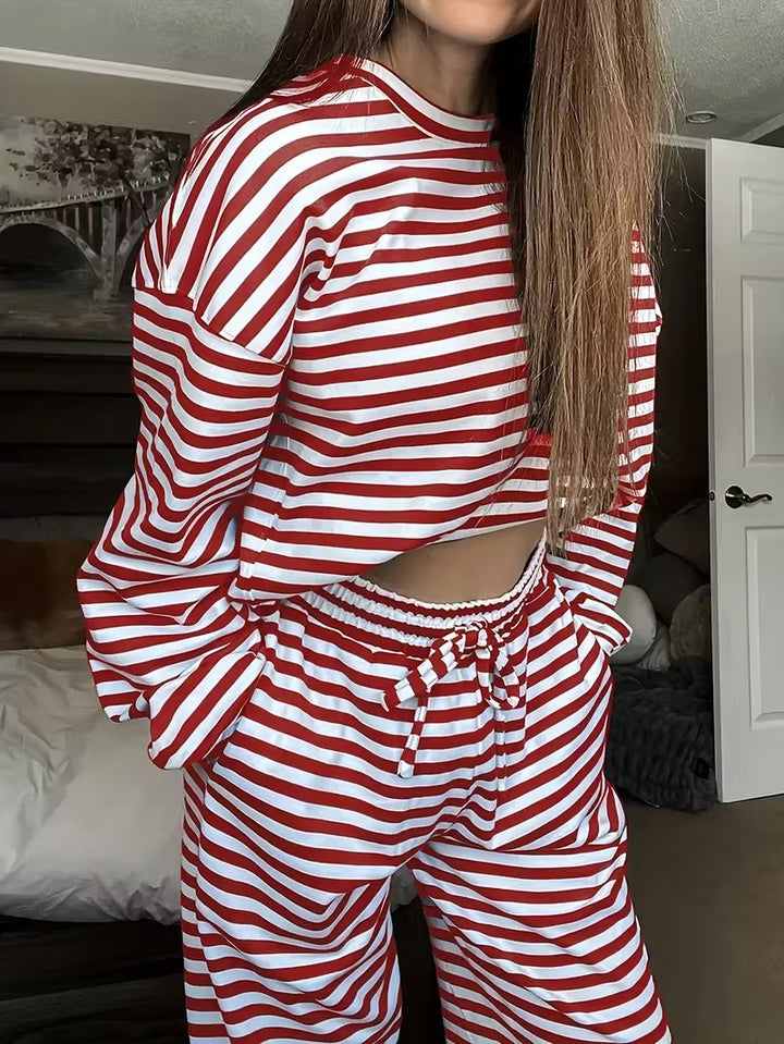 Ensemble de loisirs rayé élégant pour femmes Chic & Stil