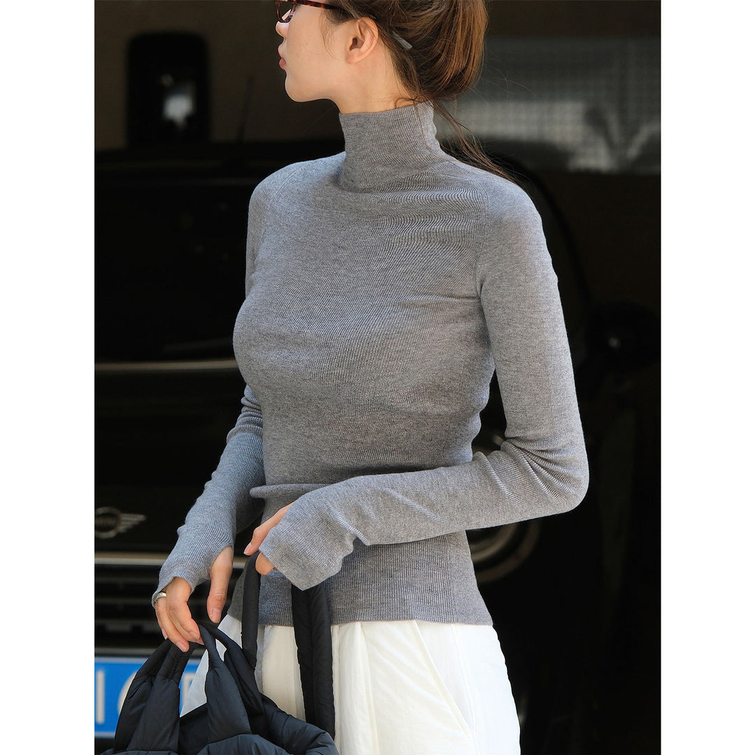 Women's body-hugging fine knit turtleneck sweater with elongated sleeves and thumb hole Amarae