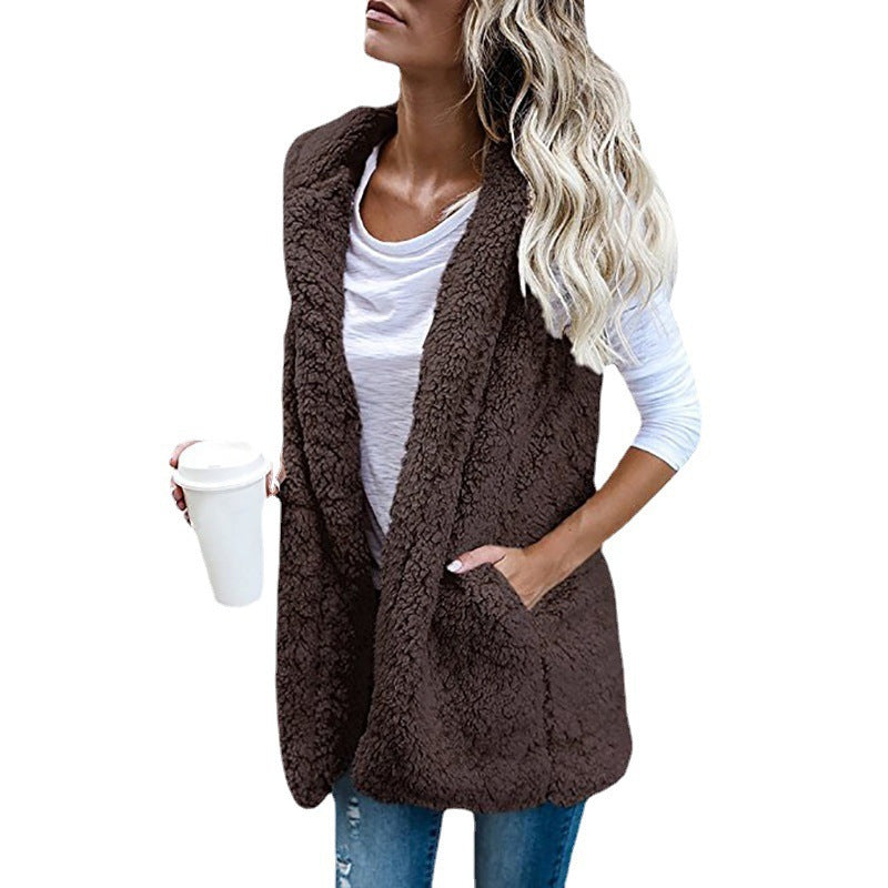 Women's fleece vest with open design and practical pockets Lune London