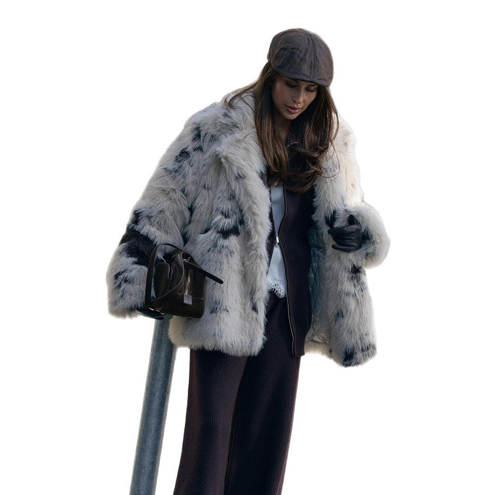 Ladies Flecked Faux Fur Coat in Oversized Cut with Voluminous Shawl Collar Amarae