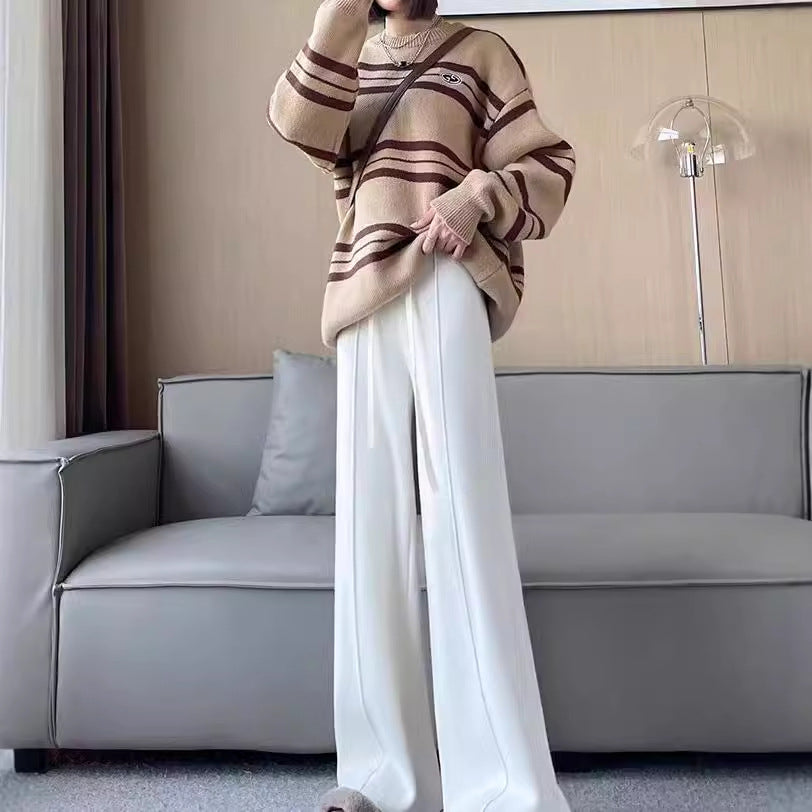 Pantalons en tricot de haute qualité pour femmes avec une taille douce et une élégante structure en rib Chic & Stil