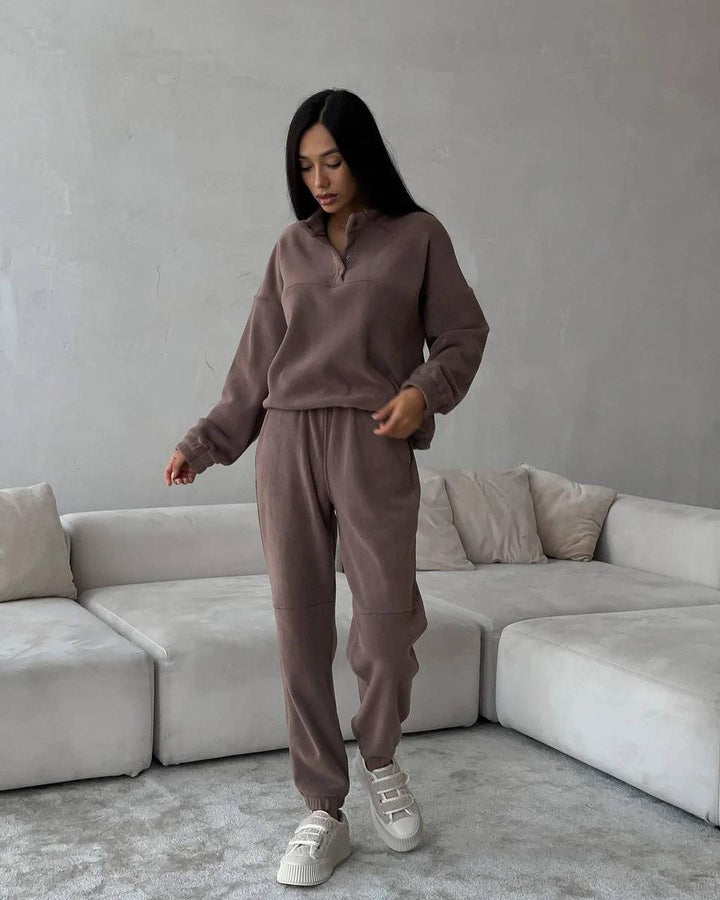 Casual fleece sweater for women with half-buttoning and relaxed fit Lune London