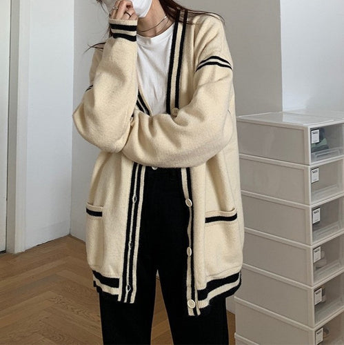 Women comfortable cardigan with casual cut and decorative band Amarae