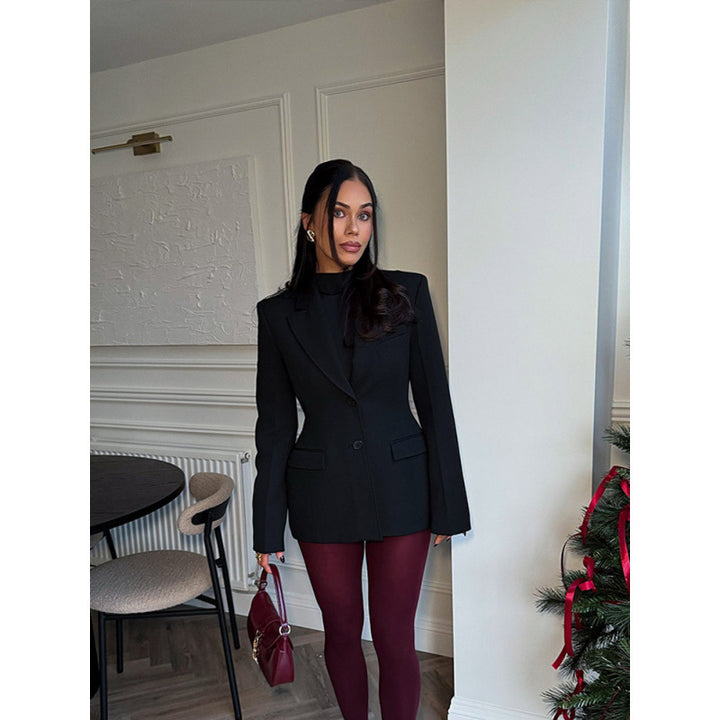 Elegant blazer for women with oversized cut and structured accents Lune London