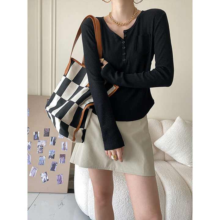 Women's Long Sleeve Henley Top with Button Placket Chic & Stil