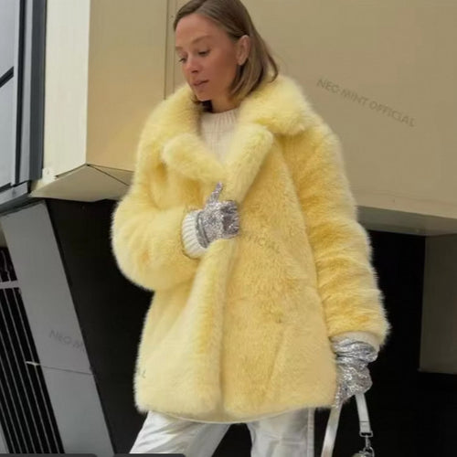 Elegant women's oversized coat in faux fur Amarae
