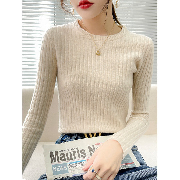 Pull femme en tricot fin avec structure côtelée et encolure ronde Chic & Stil