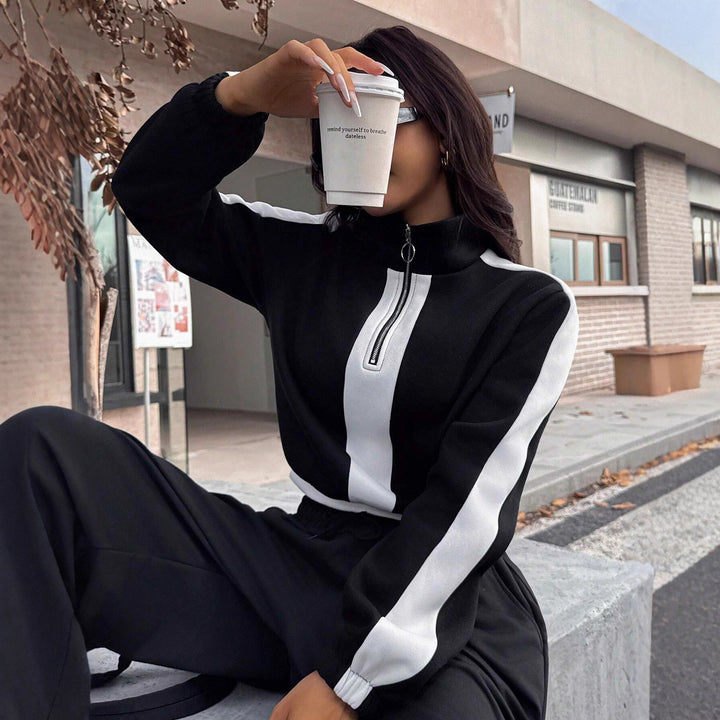 Ladies Mixed Sports Set with High Collar and Zipper Lune London