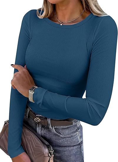 Long sleeve women's T-shirt with textured ribbed design and discreet round neck Lune London