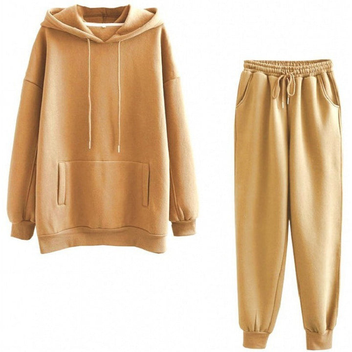 Casual loungewear set for women with a comfy hoodie and comfy joggers Lune London