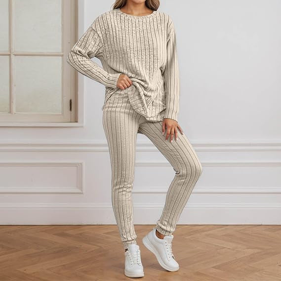 Ensemble tricot confortable pour femme avec texture côtelée Chic & Stil