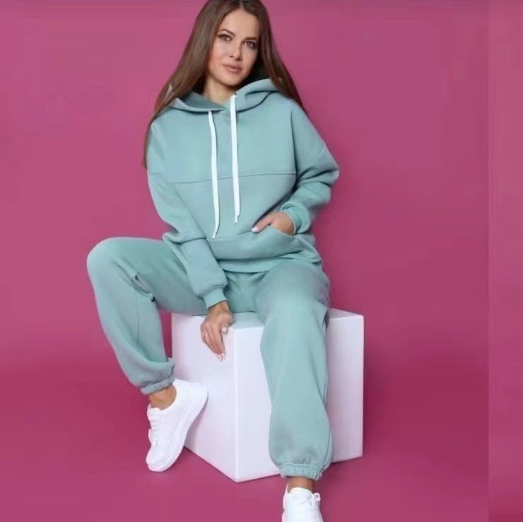 Ladies casual hoodie with comfortable jogger pants Lune London