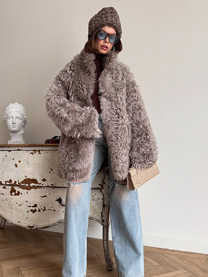 Women's Oversize Faux Fur Coat with Curly Teddy Look and Wide Boxy Silhouette Amarae