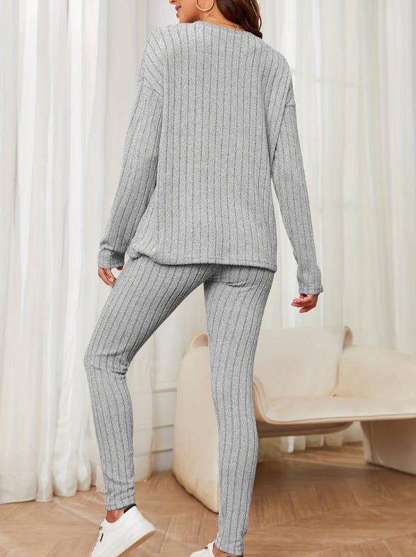 Ladies Long Sleeve Knit Sweater with Ribbed Structure Lune London