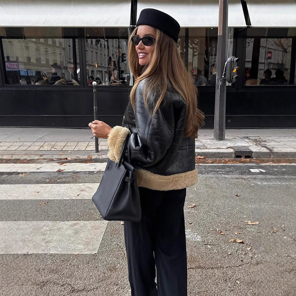 Women's short jacket in aviator style with teddy lining and double-breasted snap front Amarae