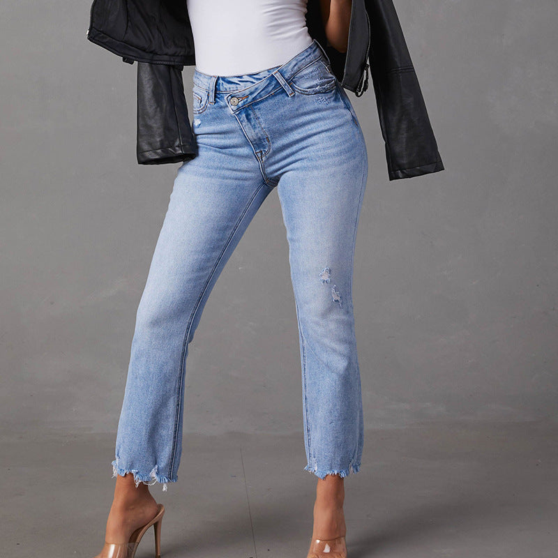 Chic & Stil Women's Mom Jeans with Frayed Hem
