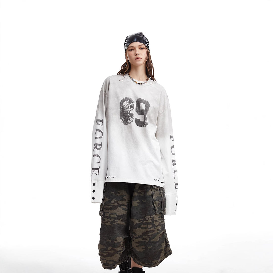Men's Oversized Long Sleeve Sweatshirt with Print, Extended Cuffs and Used Details Amarae