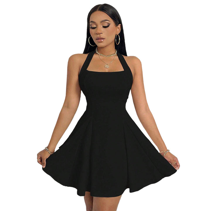 Robe de soirée pour femmes en A avec décolleté plongeant et ourlet flou Chic & Stil