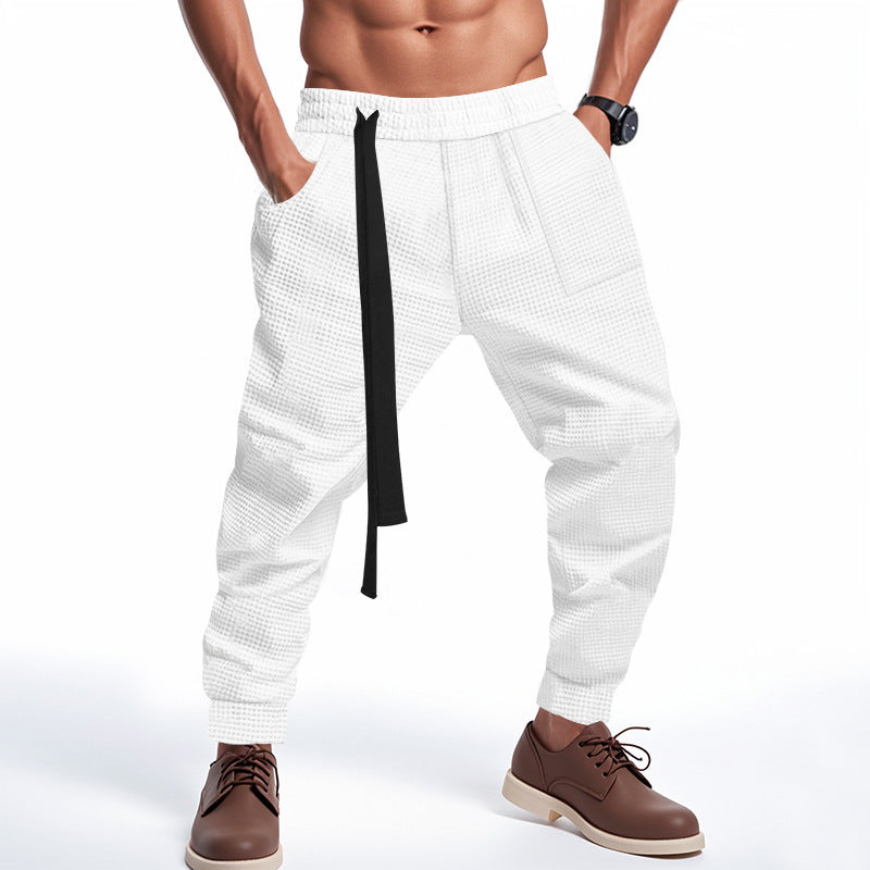 Stylish leisure pants for men with elastic waistband and practical pockets Lune London