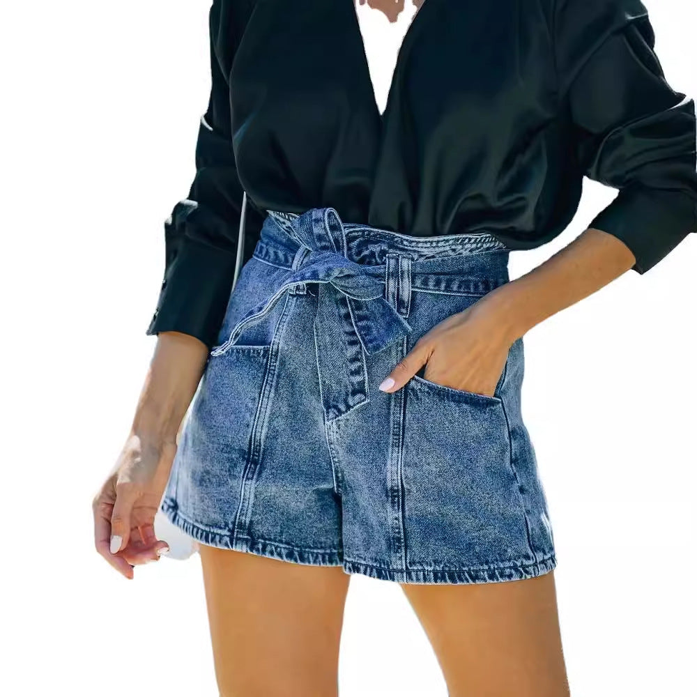 High-waisted denim shorts for women with removable belt Chic & Stil