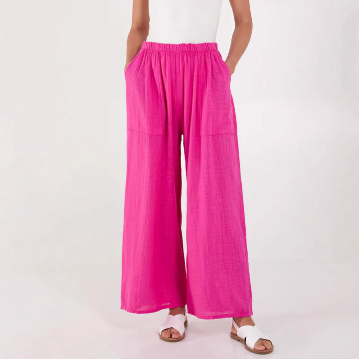 Light chiffon pants for women with elastic waist and practical pockets Lune London