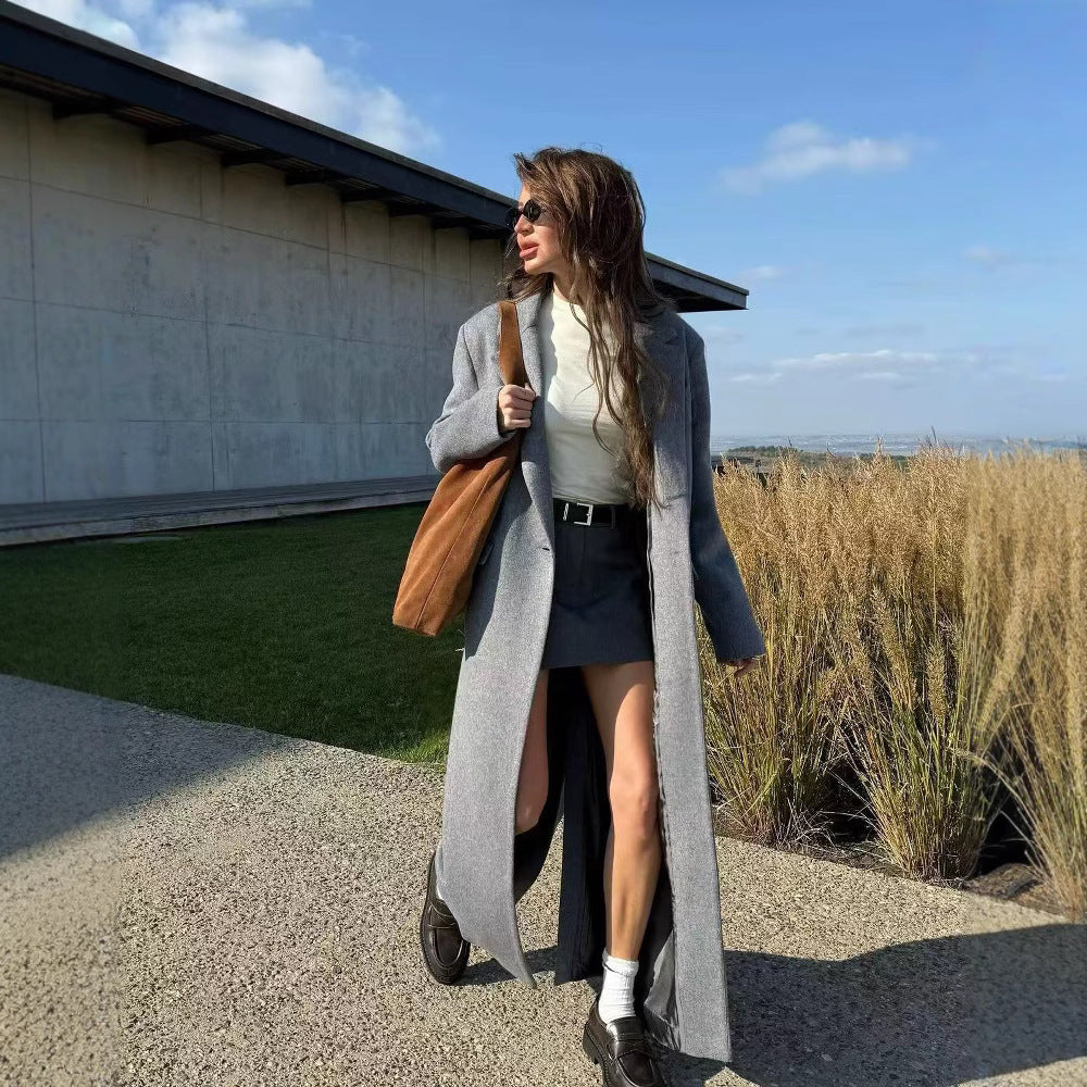 Elegant ladies max coat with double-breasted Lune London