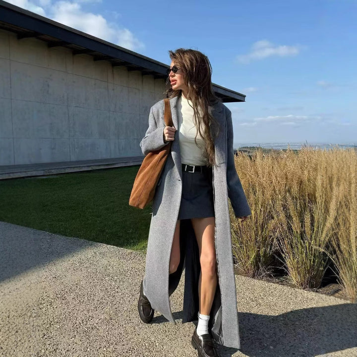 Elegant ladies max coat with double-breasted Lune London
