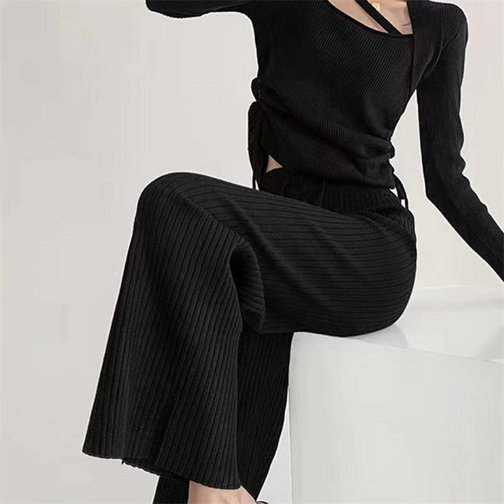 Pull-over croisé pour femmes avec décolleté en V profond et texture côtelée Chic & Stil