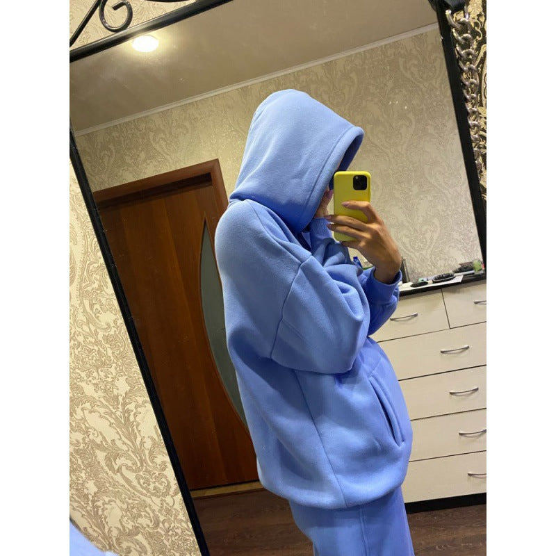 Casual loungewear set for women with a comfy hoodie and comfy joggers Lune London