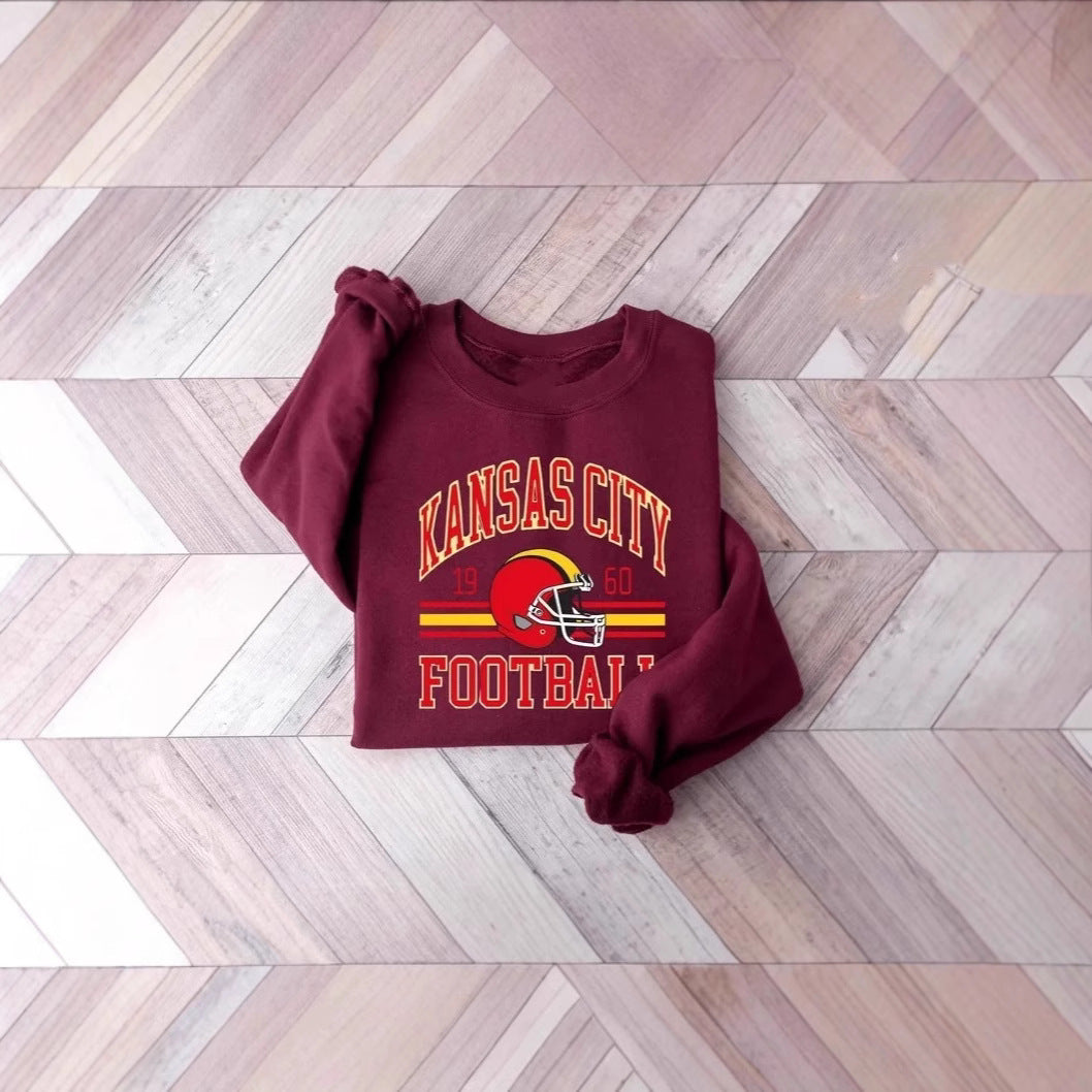 Women Oversized Sweatshirt with nostalgic football motif Chic & Stil