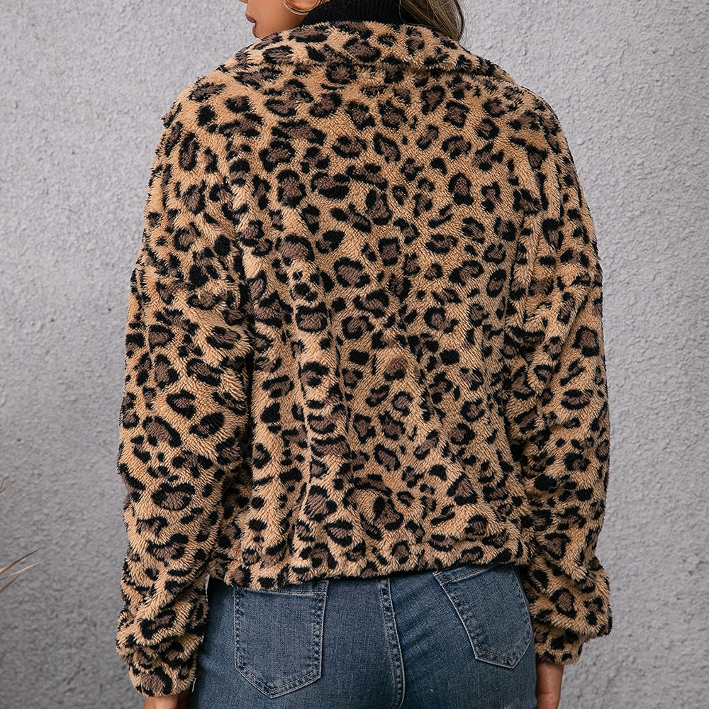 Fleece jacket for women with leopard print and side pockets Lune London