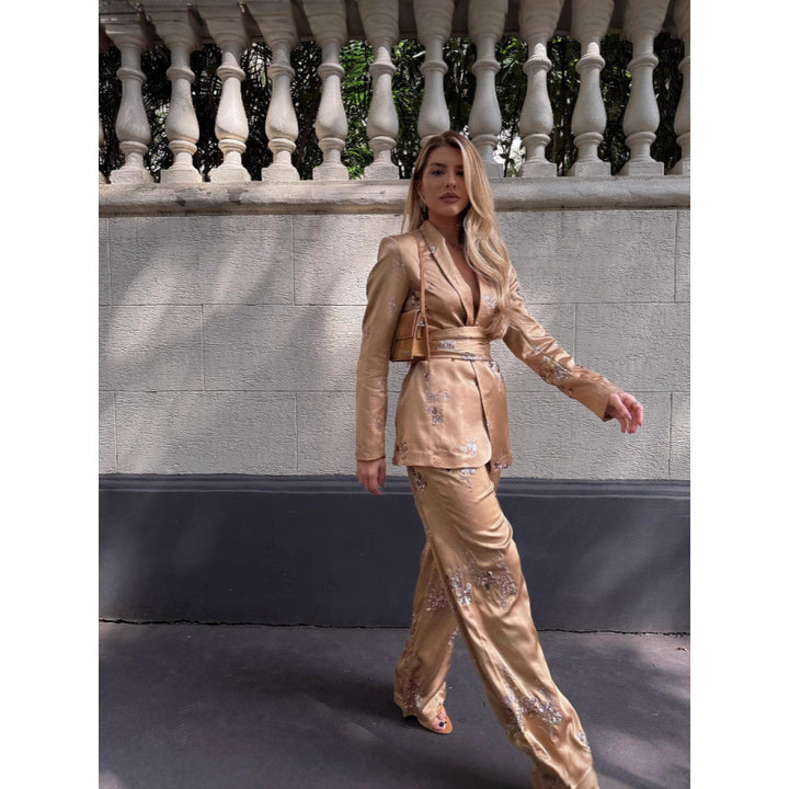 Women elegant and floral outfit Lune London