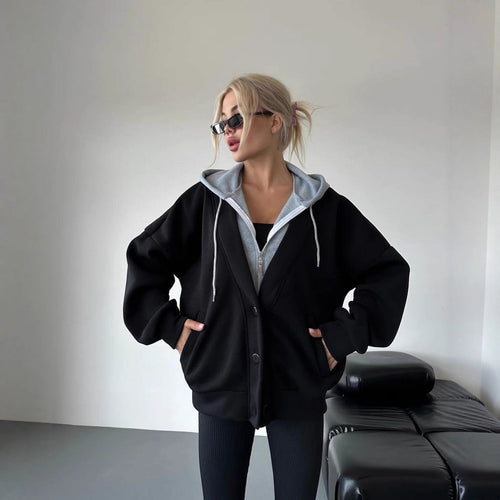 Comfortable oversized jacket for women with hood and snap closure Amarae