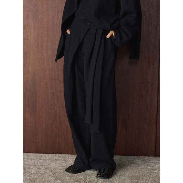 Women's High-Waisted Palazzo Pants made of structured wool blend with pleat and tunnel belt Amarae