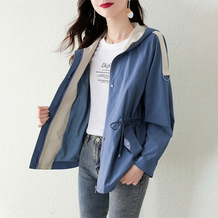 Veste de transition légère pour femmes avec design de capuche ajustable Chic & Stil