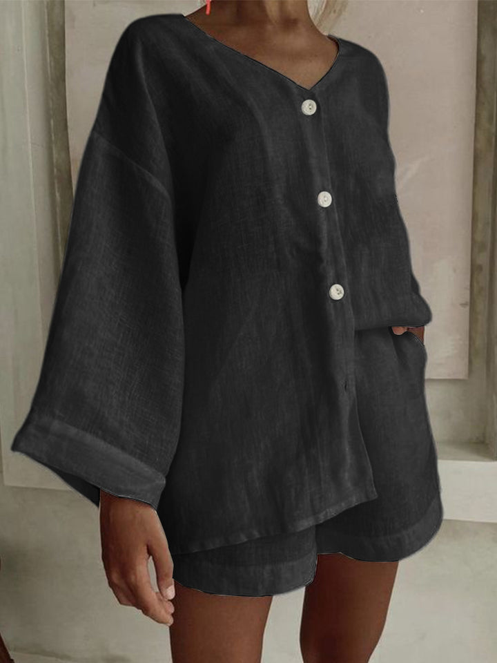 Casual women's outfit with a loose top and shorts Lune London