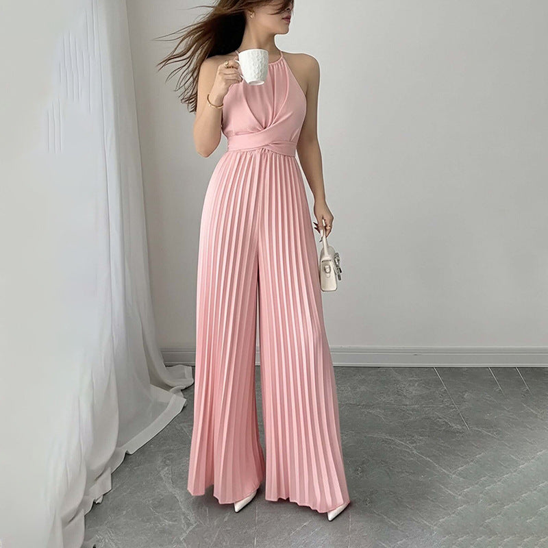 Combinaison plissée pour femmes avec décolleté profond et tailleur Chic & Stil
