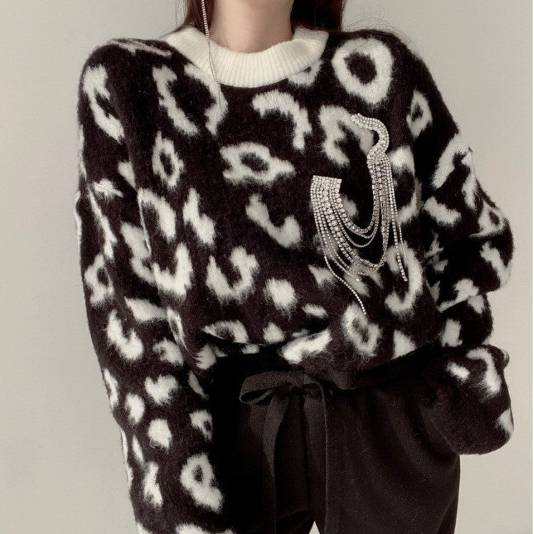 Ladies Large Chic Animal Print Design Sweater