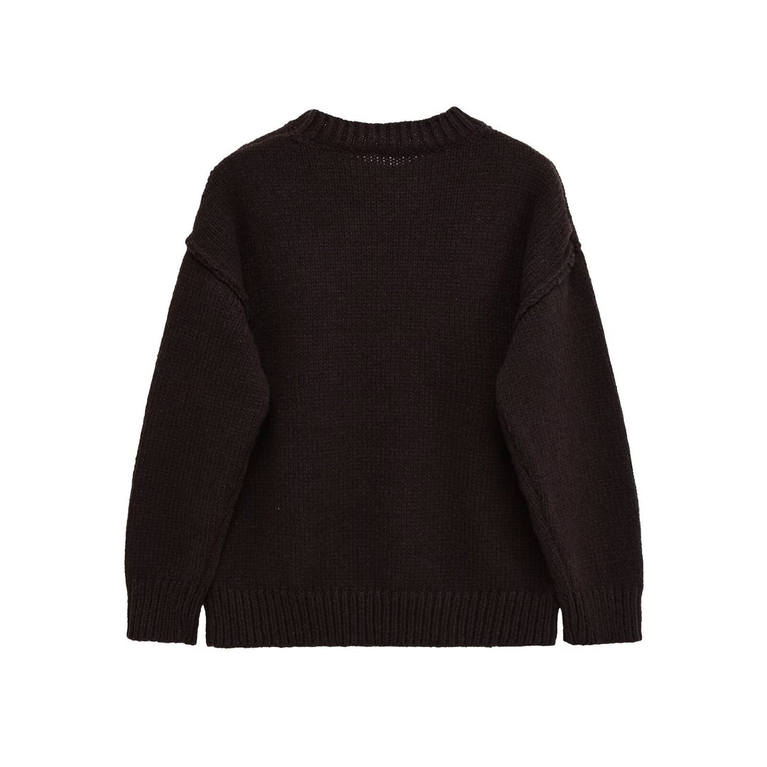Casual knitted sweater for women with round neck and drop shoulders Lune London