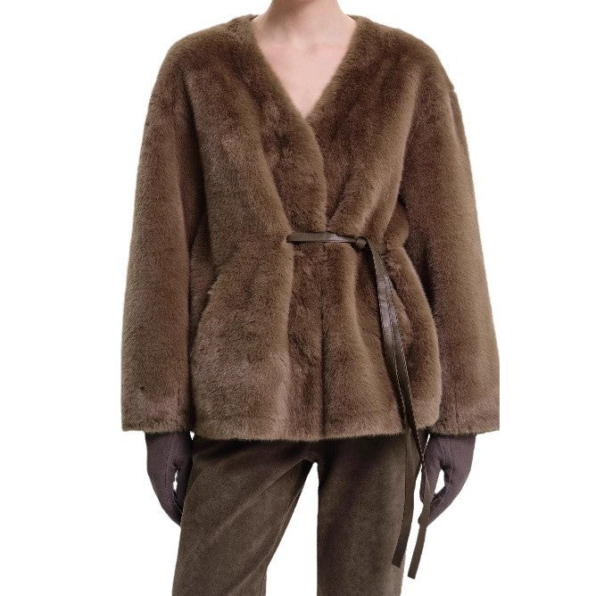 Ladies quilted cozy jacket with adjustable design at the waist and elegant belt Amarae