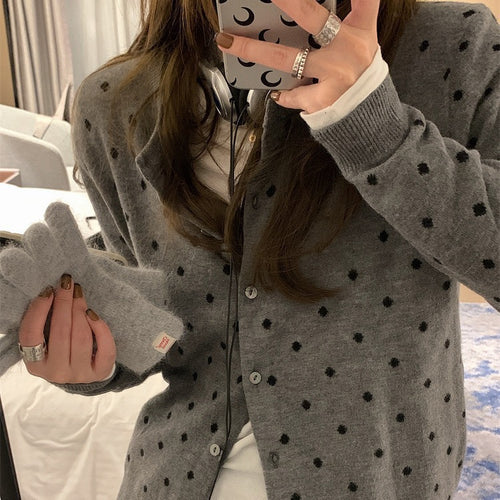 Cardigan féminin avec un design à pois et un matériau doux Chic & Stil