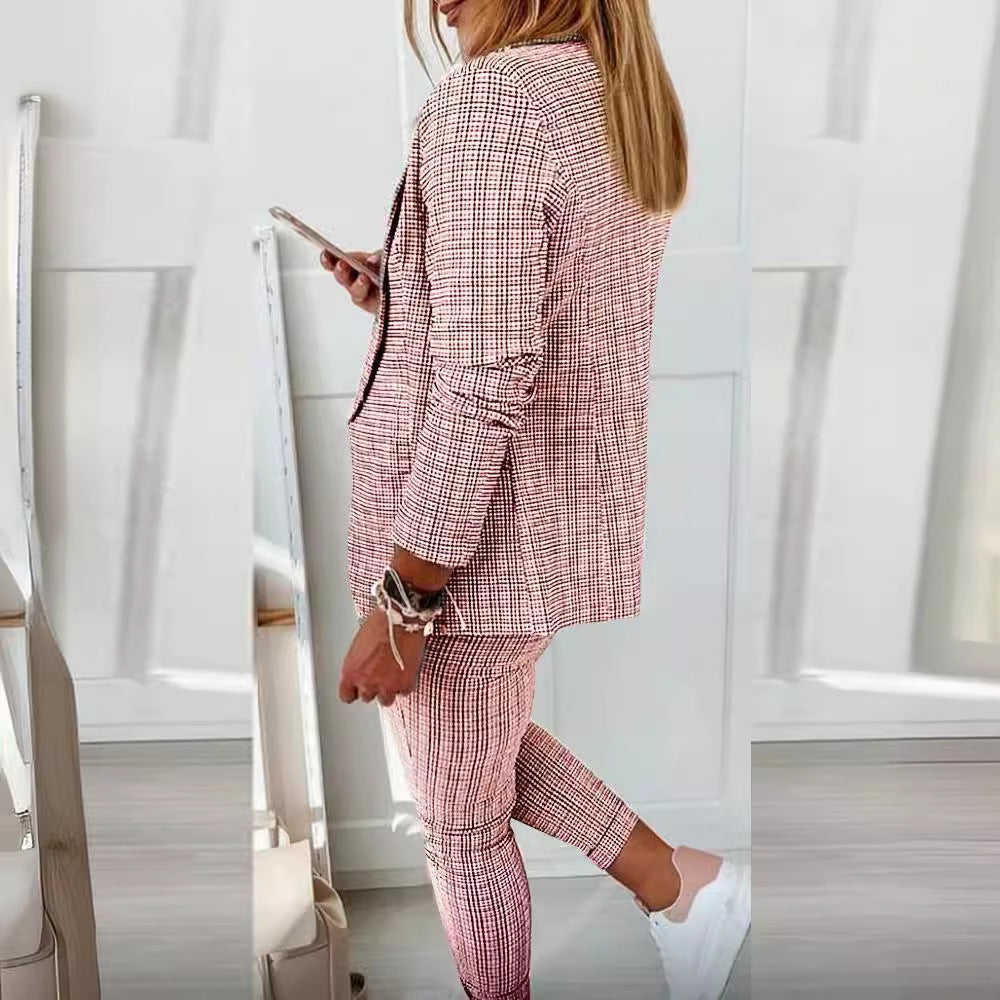 Women's Elegant professional suit with a trendy check pattern and practical pockets Lune London