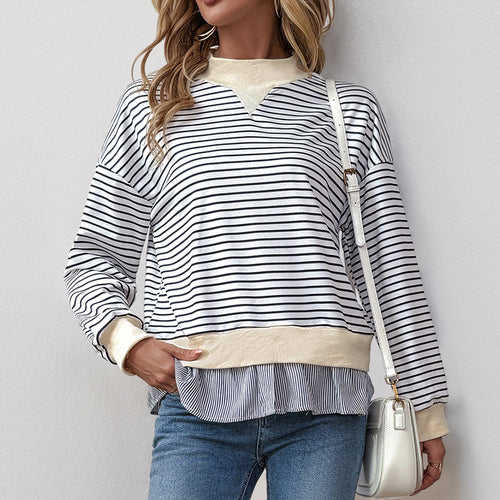 Sweat-shirt tendance pour femmes avec motif de rayures asymétriques et finition à volants Chic & Stil