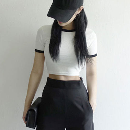 Women's Cropped T-Shirt with contrasting sleeve cuffs and casual fit
