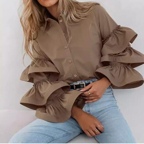 Women's blouse with voluminous ruffle details and a classic collar Lune London