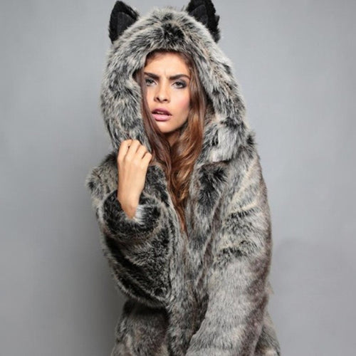 Cozy women's jacket with animal print and hood Amarae