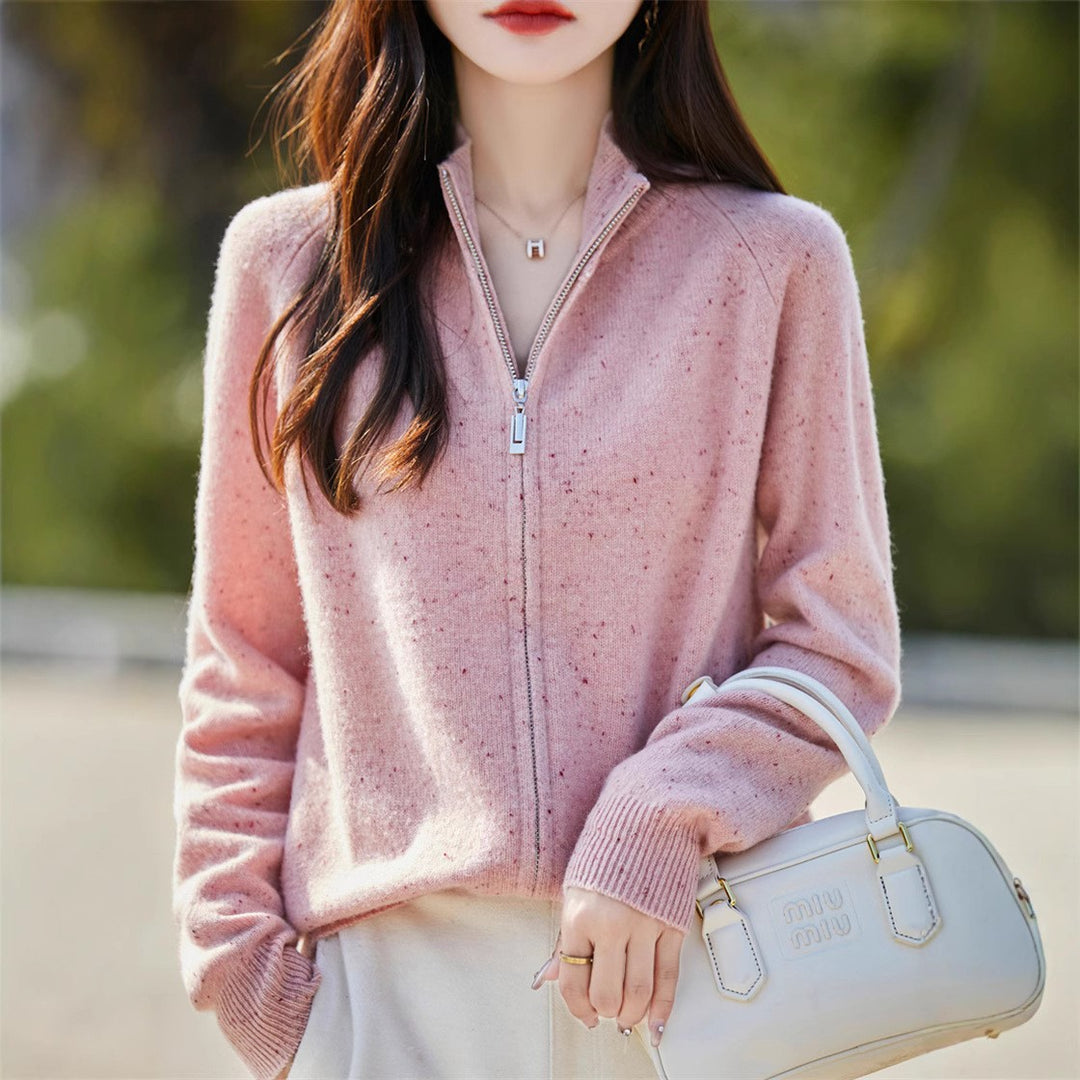 Cardigan femme avec zip et col haut en matériau confortable Chic & Stil