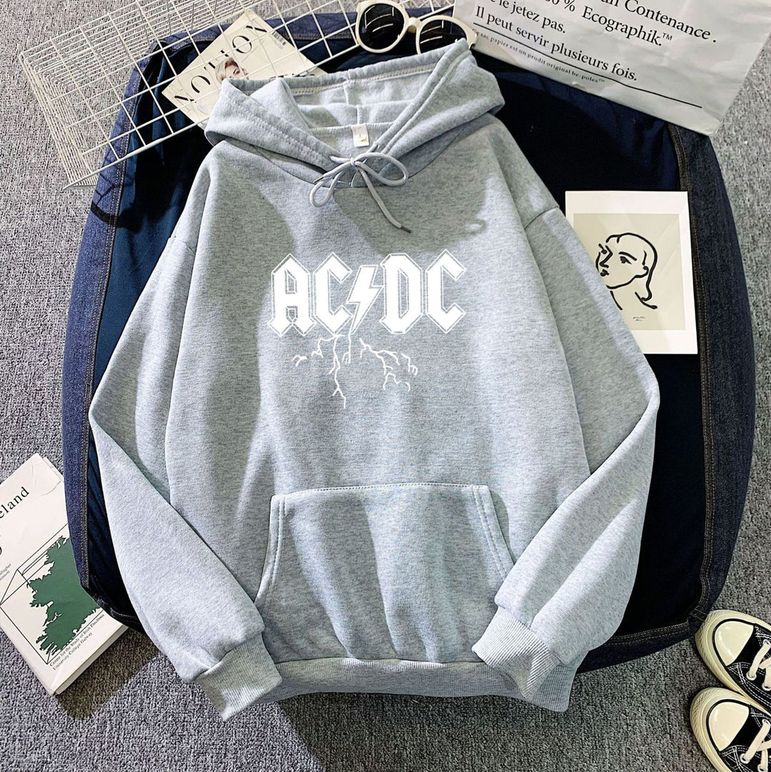 Women's hoodie with large band logo and kangaroo pocket Chic & Stil