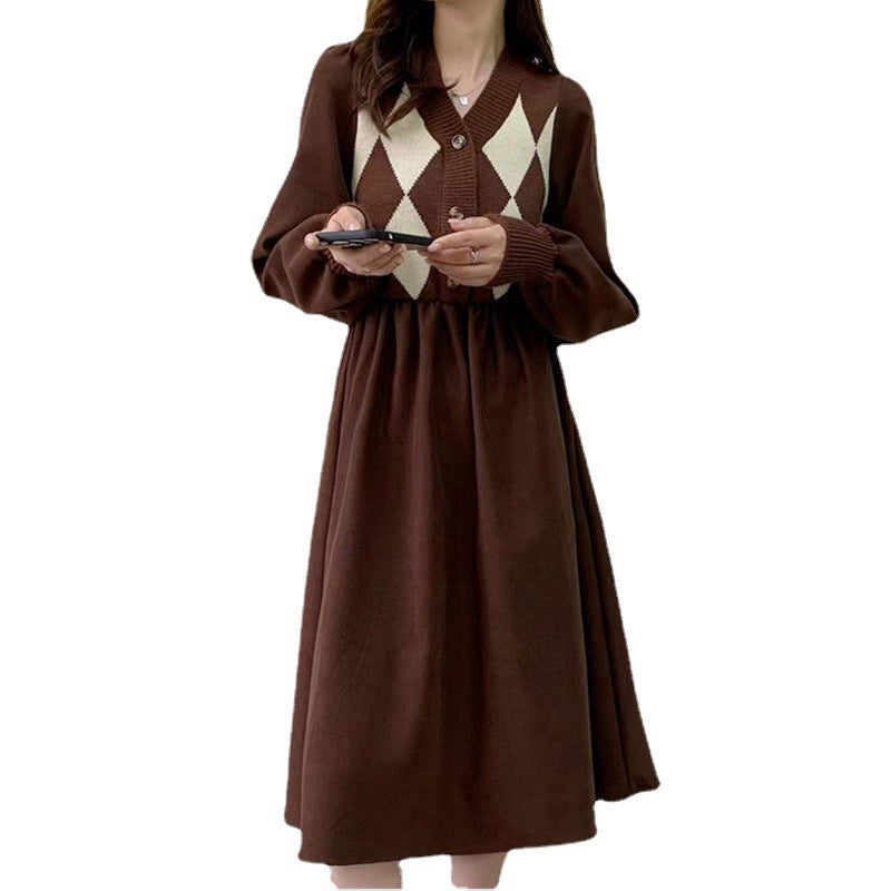 Robe en tricot pour dames avec un motif de diamant moderne et des manches bouffantes Chic & Stil