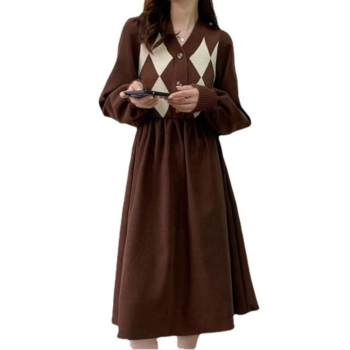 Robe en tricot pour dames avec un motif de diamant moderne et des manches bouffantes Chic & Stil
